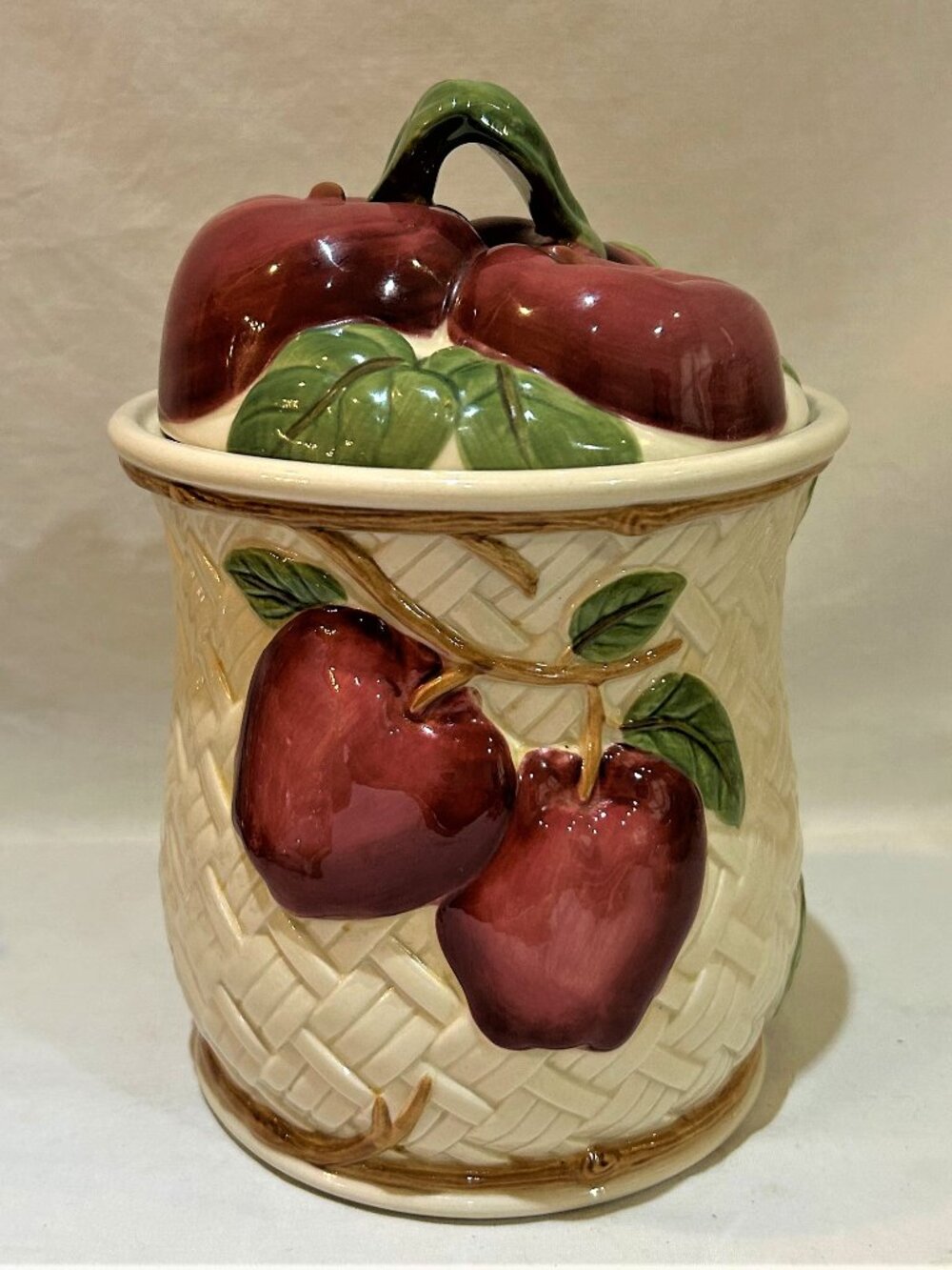 Vintage Franciscan Ceramic Pottery Sculpted Apple Cookie Jar made in Thailand